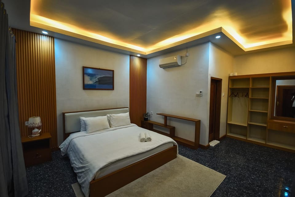 Bed, Bedroom, air conditioner