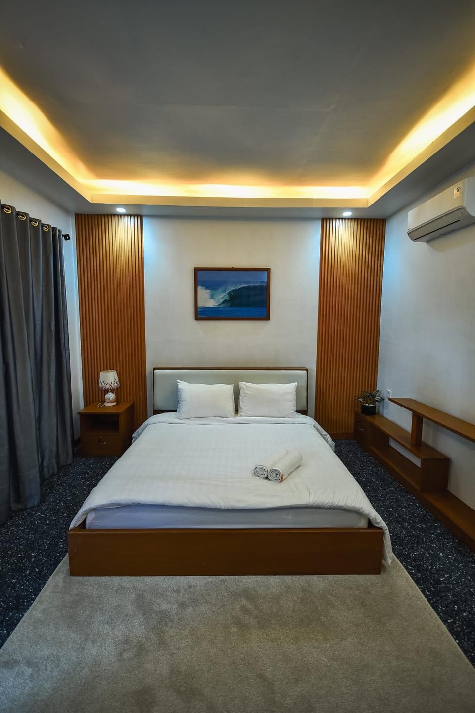 Bed, Bedroom, air conditioner
