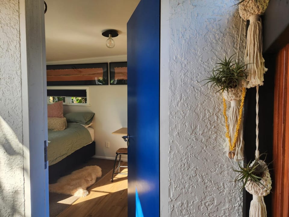 'Haumoana' in Olde Beach. Apartment in Wellington Region