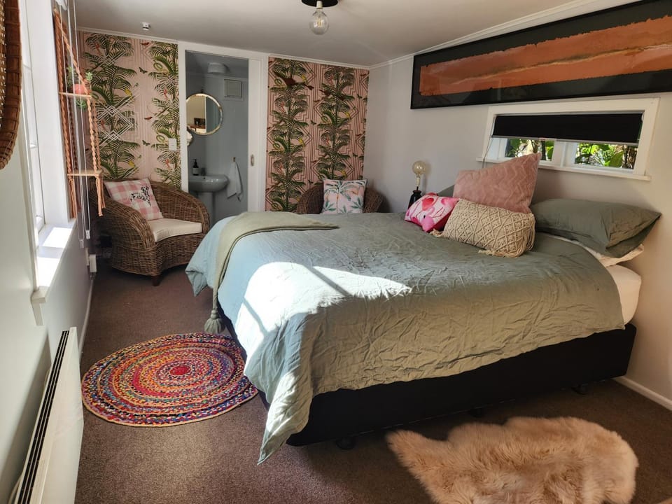 'Haumoana' in Olde Beach. Apartment in Wellington Region