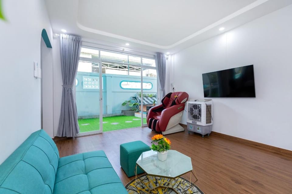Karaoke, TV and multimedia