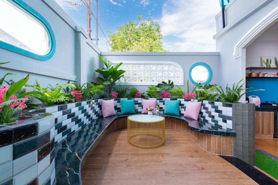 Patio, BBQ facilities