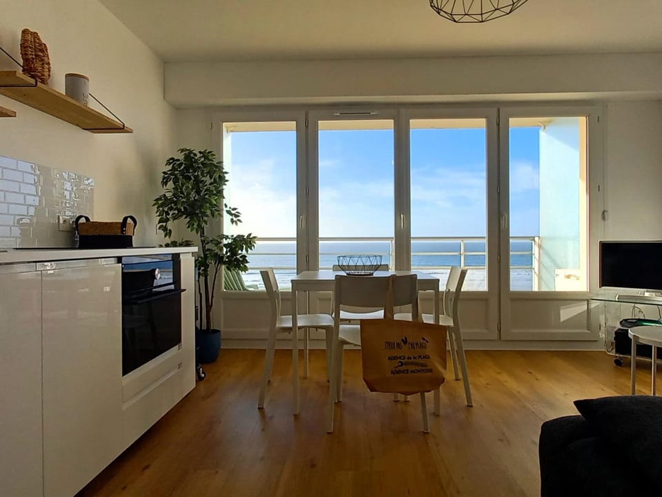 Superbe studio avec alcôve rénové près de la mer - FR-1-323-475 Apartment in Saint-Jean-de-Monts