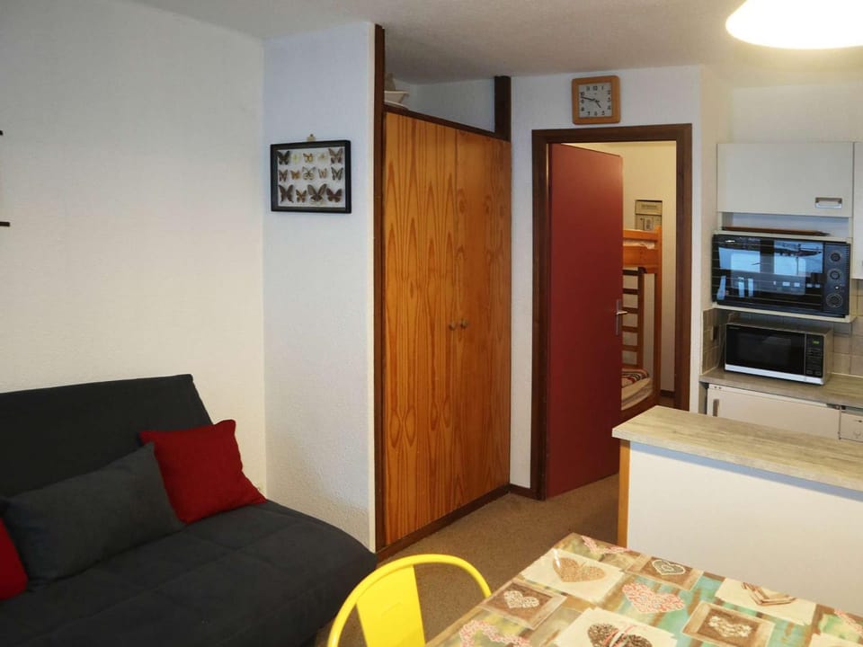 Appartement T2 cosy, accès pistes, centre station, 6 couchages, balcon, animaux admis - FR-1-322-593 House in Provence-Alpes-Côte d'Azur