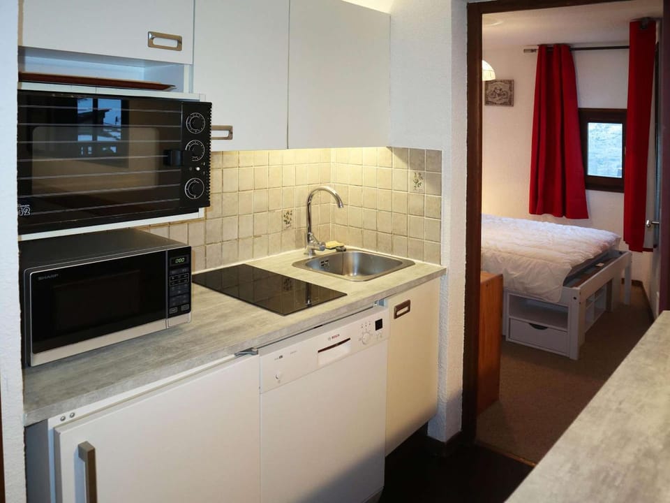 Appartement T2 cosy, accès pistes, centre station, 6 couchages, balcon, animaux admis - FR-1-322-593 House in Provence-Alpes-Côte d'Azur