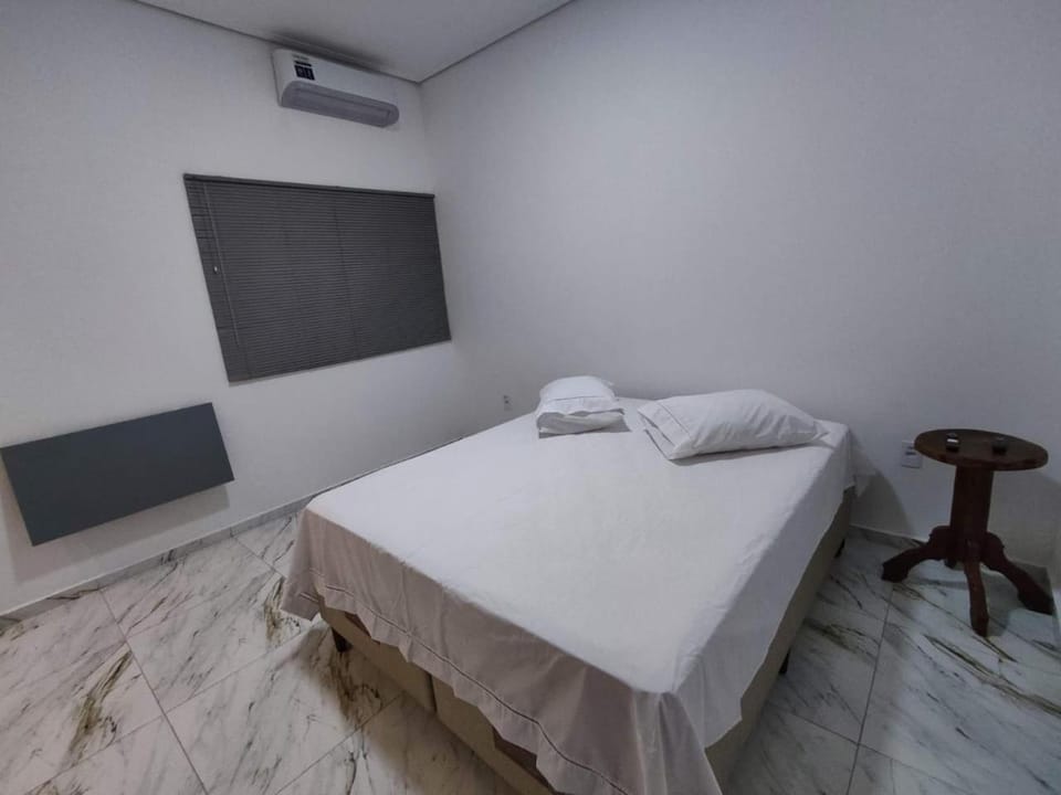 Bed, Bedroom, air conditioner