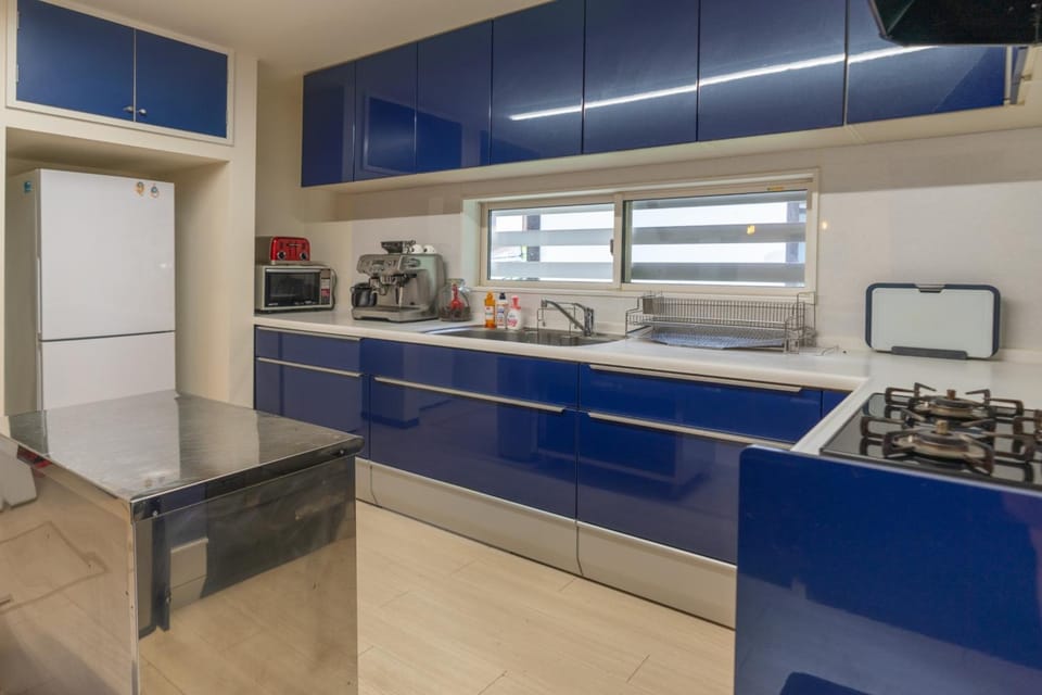 Coffee/tea facilities, Kitchen or kitchenette