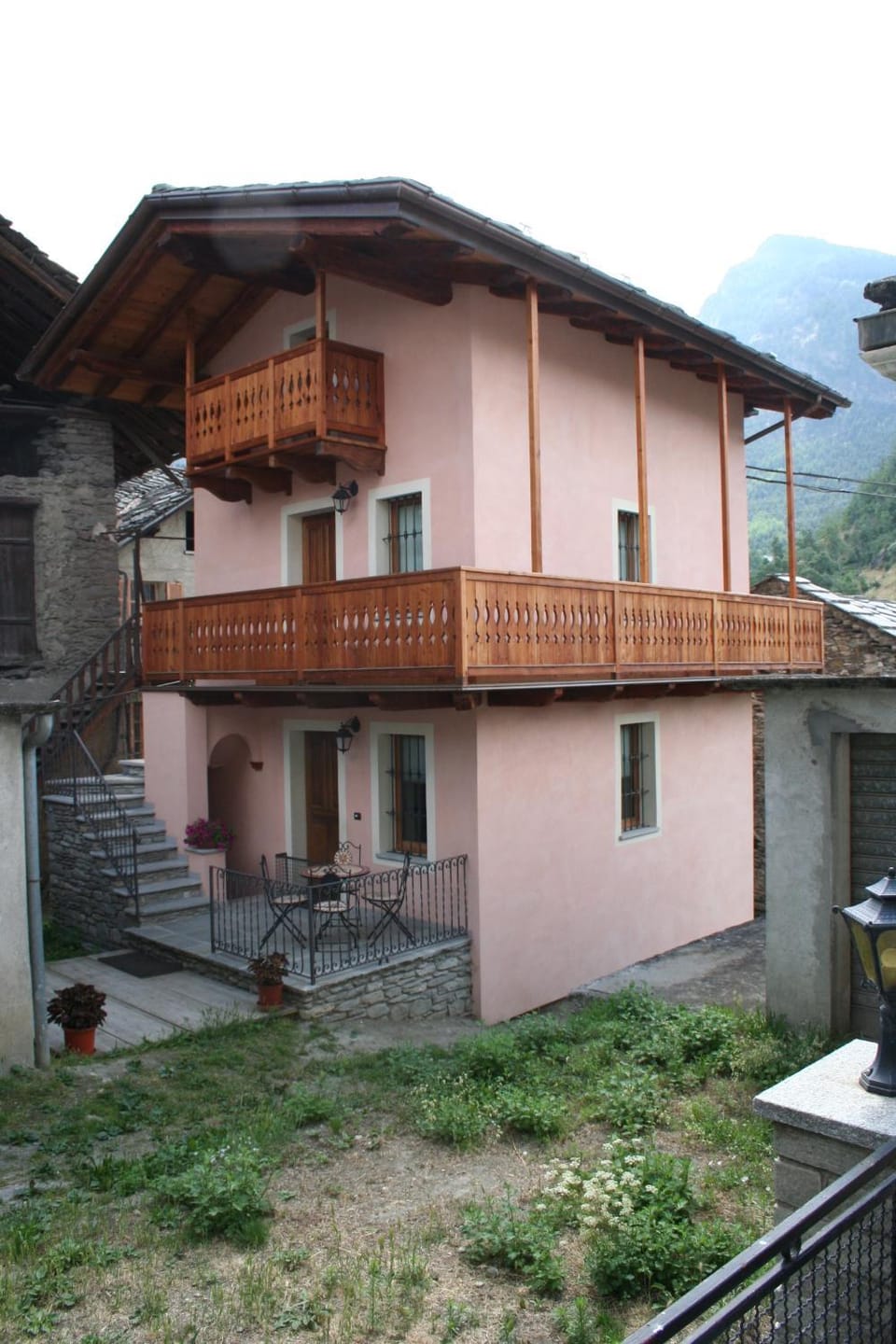 Le Petit Coin De Maison Chante Lune Bed and Breakfast in Aosta Valley, Italy