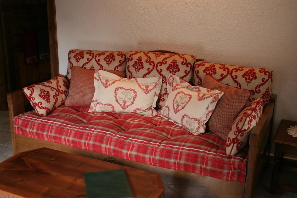 Le Petit Coin De Maison Chante Lune Bed and Breakfast in Aosta Valley, Italy