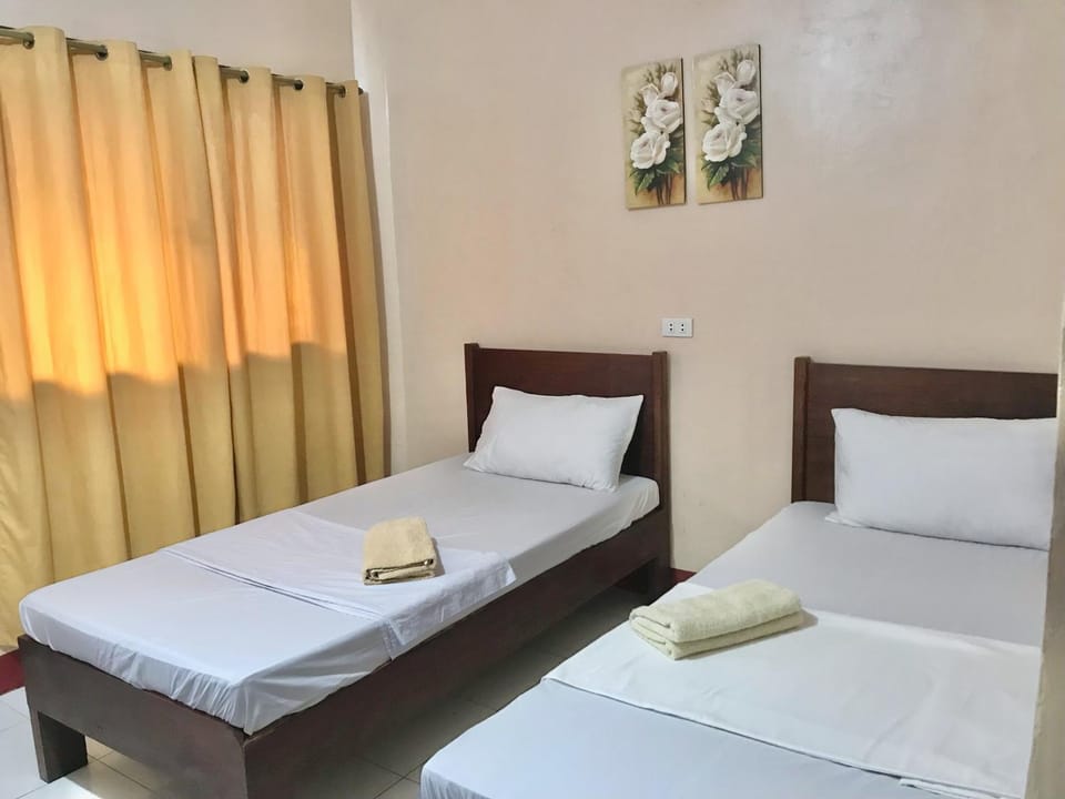 JBR Tourist Inn - Port Barton Bed and Breakfast in San Vicente