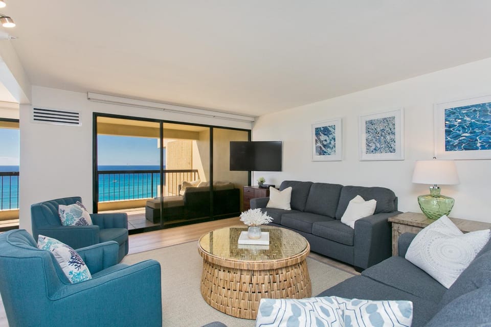 Living room, Sea view