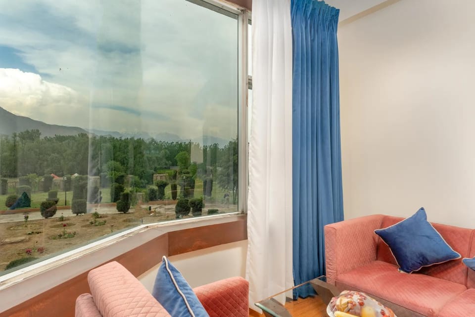 View (from property/room), Mountain view