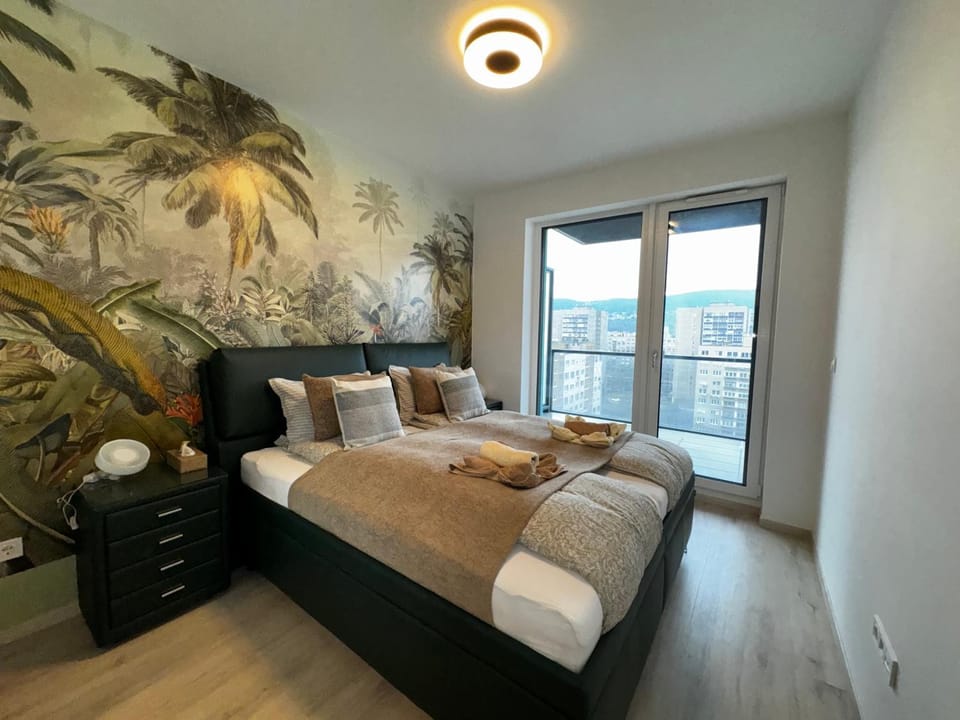 Bed, Bedroom, towels