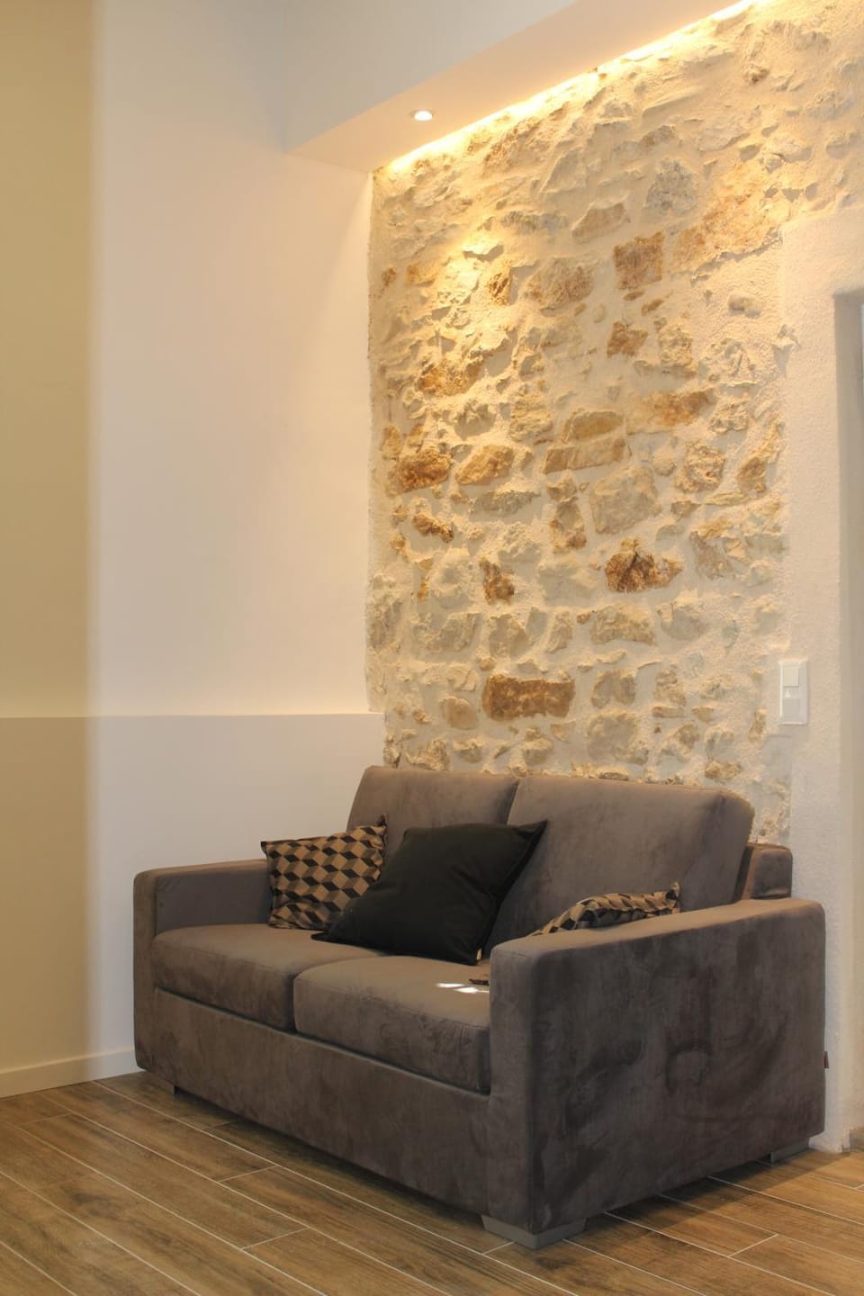 Bed, Seating area