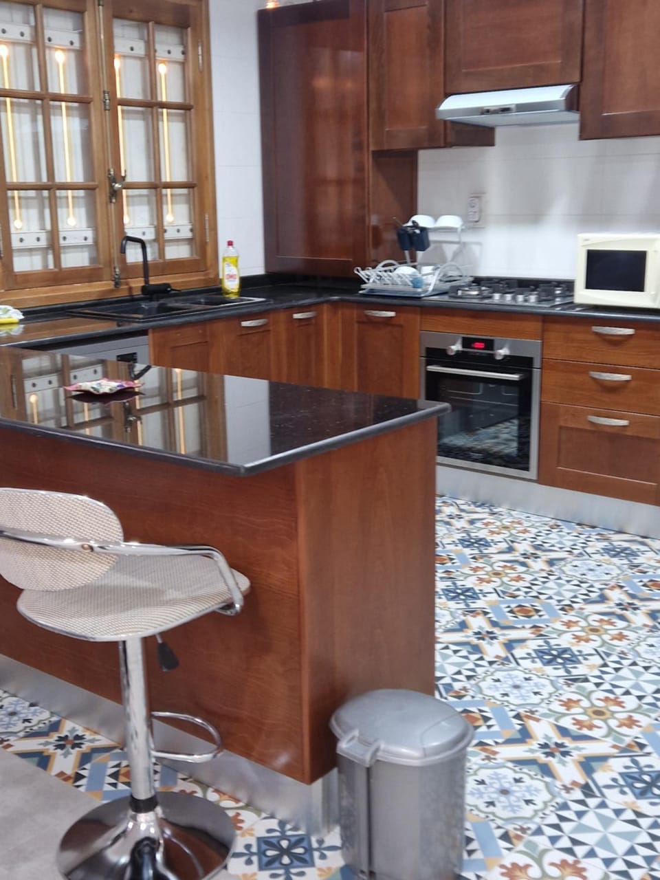 Kitchen or kitchenette, Communal kitchen