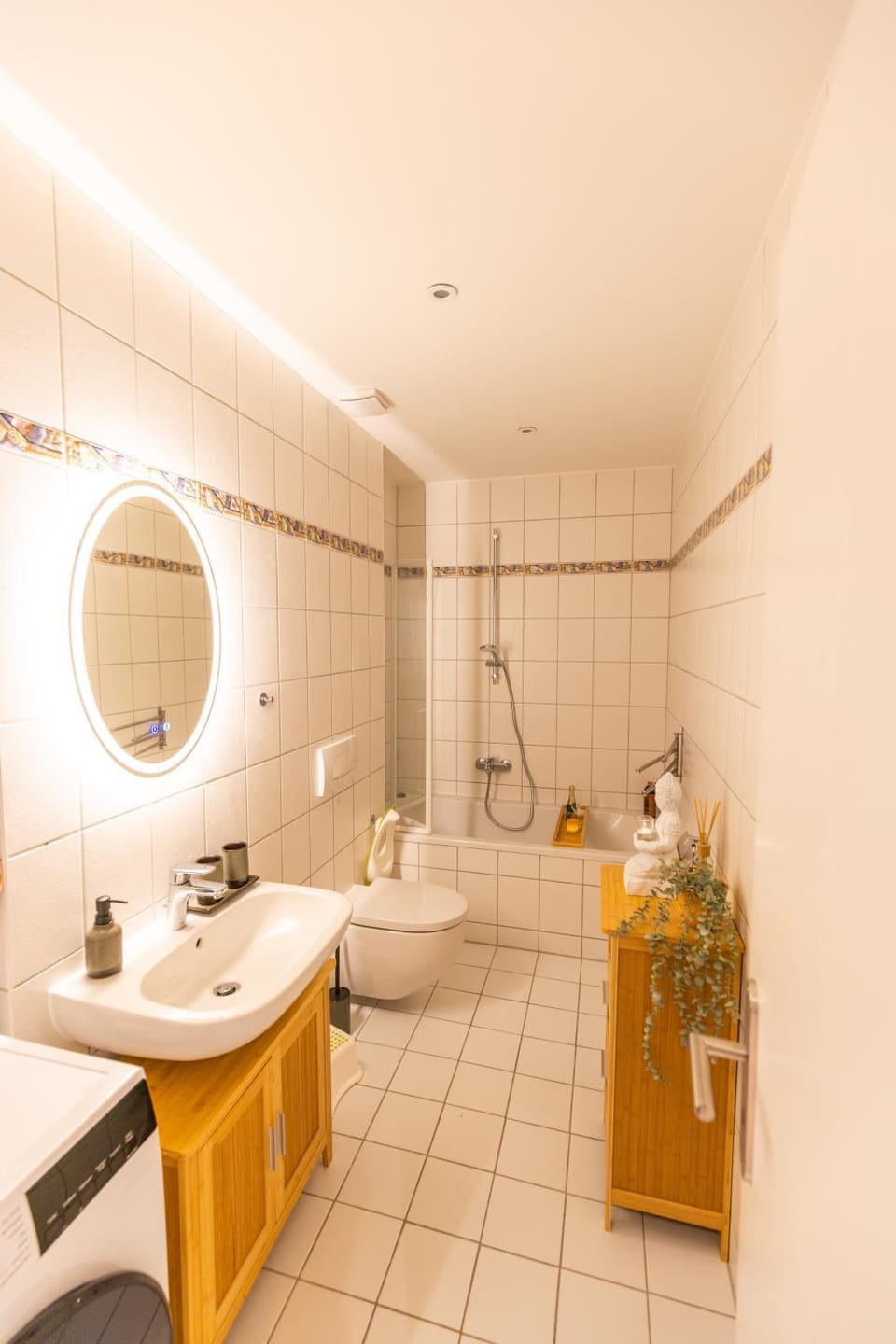 Shower, Toilet, Bathroom, Bath