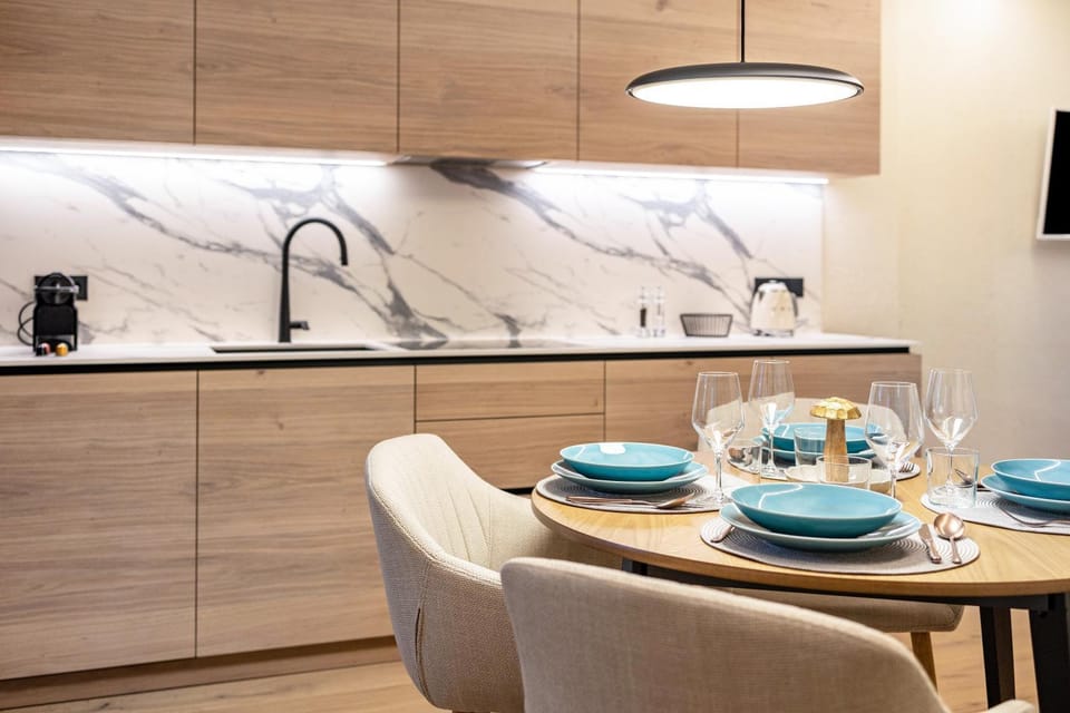 Property building, Kitchen or kitchenette, Living room