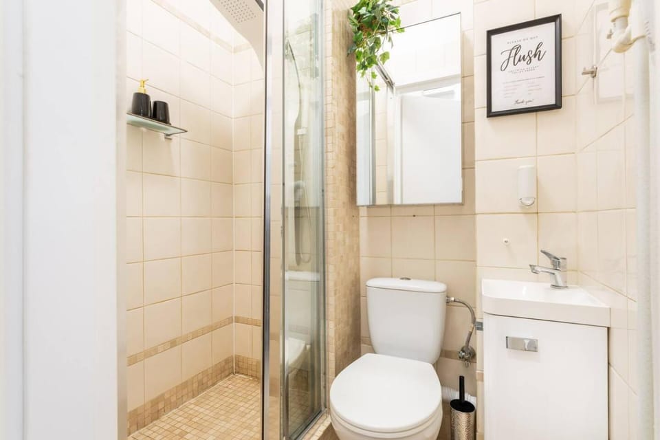 Urban Escape Studio Koszykowa Apartment in Warsaw