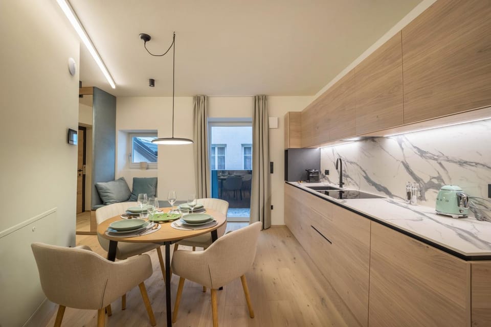 Property building, Kitchen or kitchenette, Living room