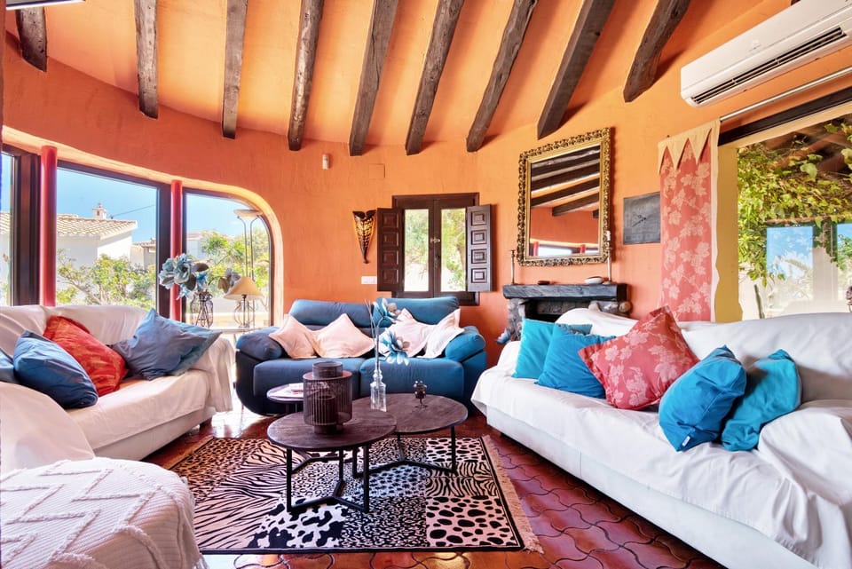 Property building, Living room