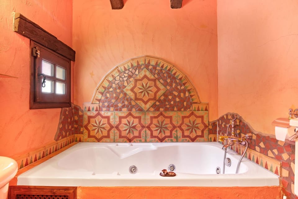 Bathroom, Living room