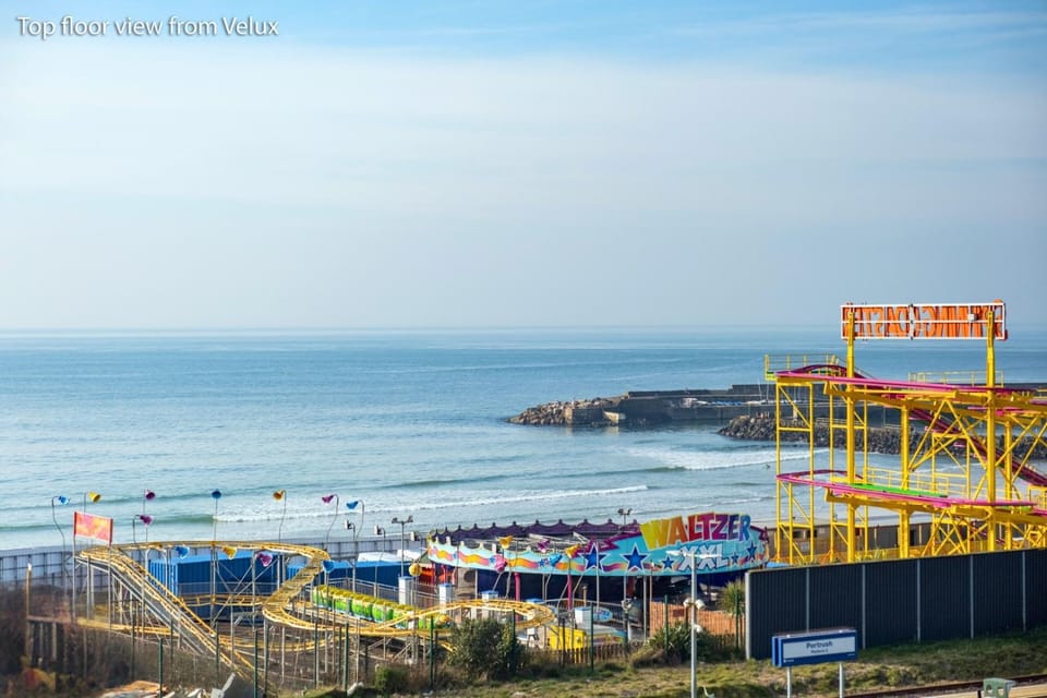 Luxury Seaview Penthouse - Sleeps 7 - Golf Park 4 Apartment in Portrush