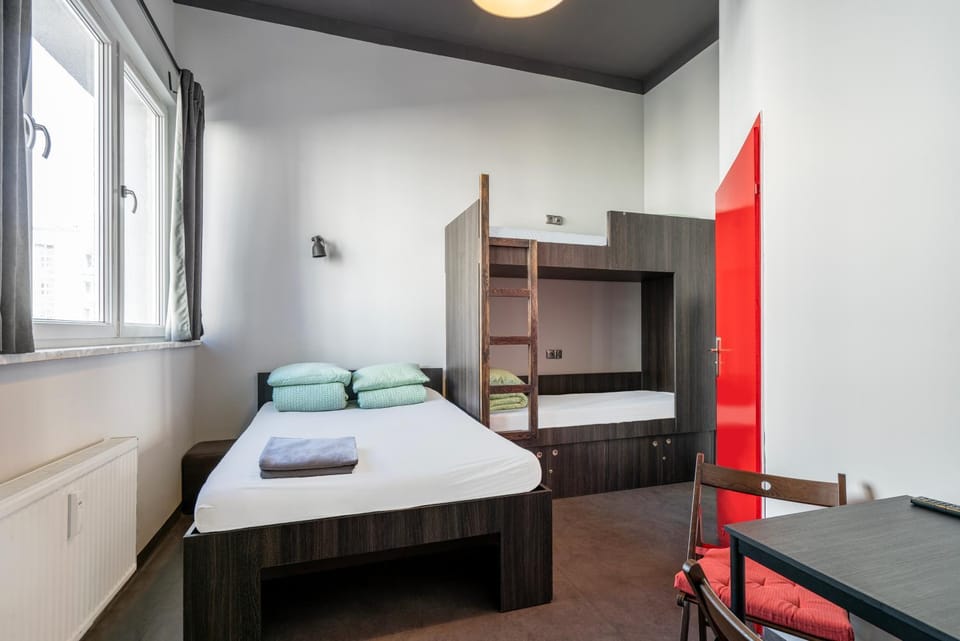 Bed, Photo of the whole room, Bedroom, bunk bed