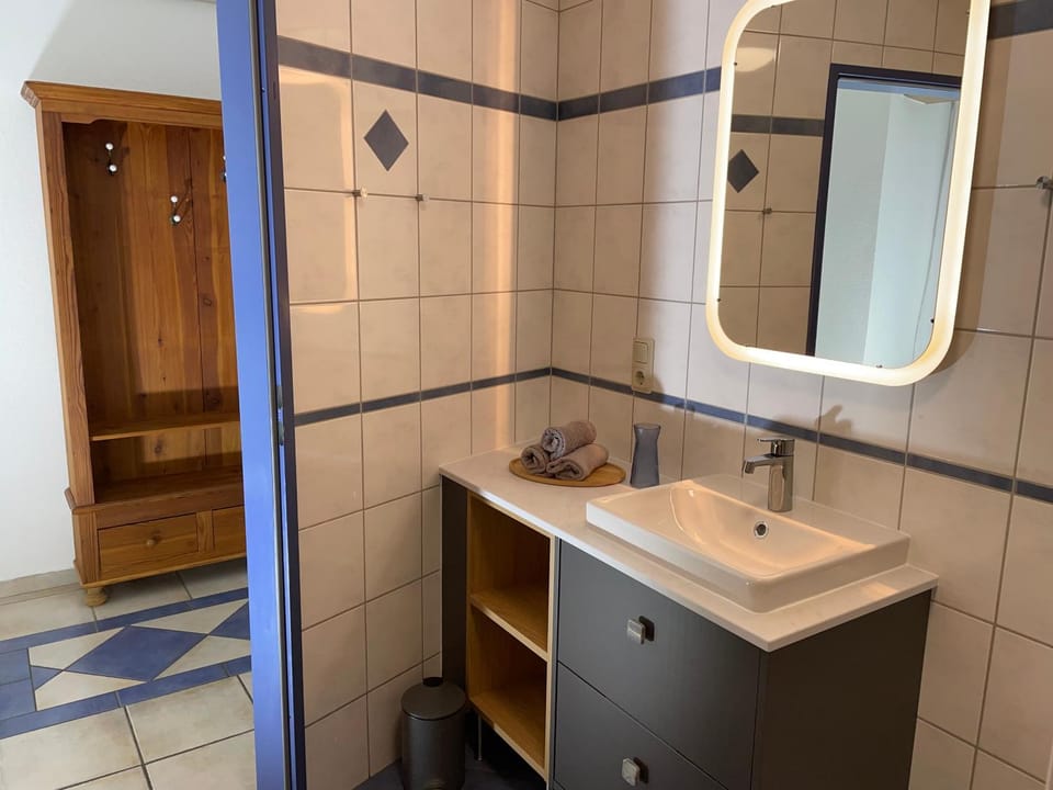 Shower, Bathroom
