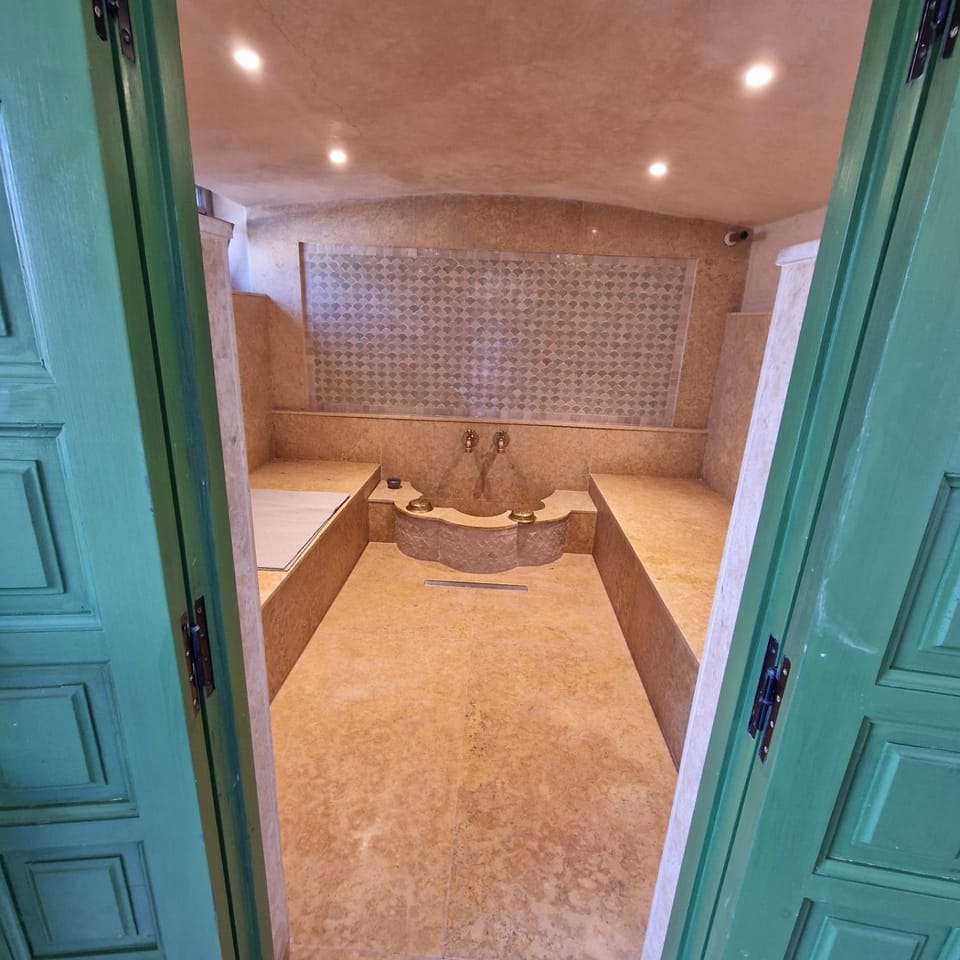 Sauna, Spa and wellness centre/facilities