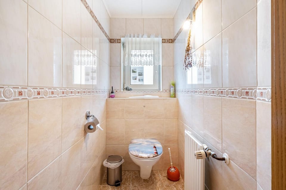 Bathroom, Living room