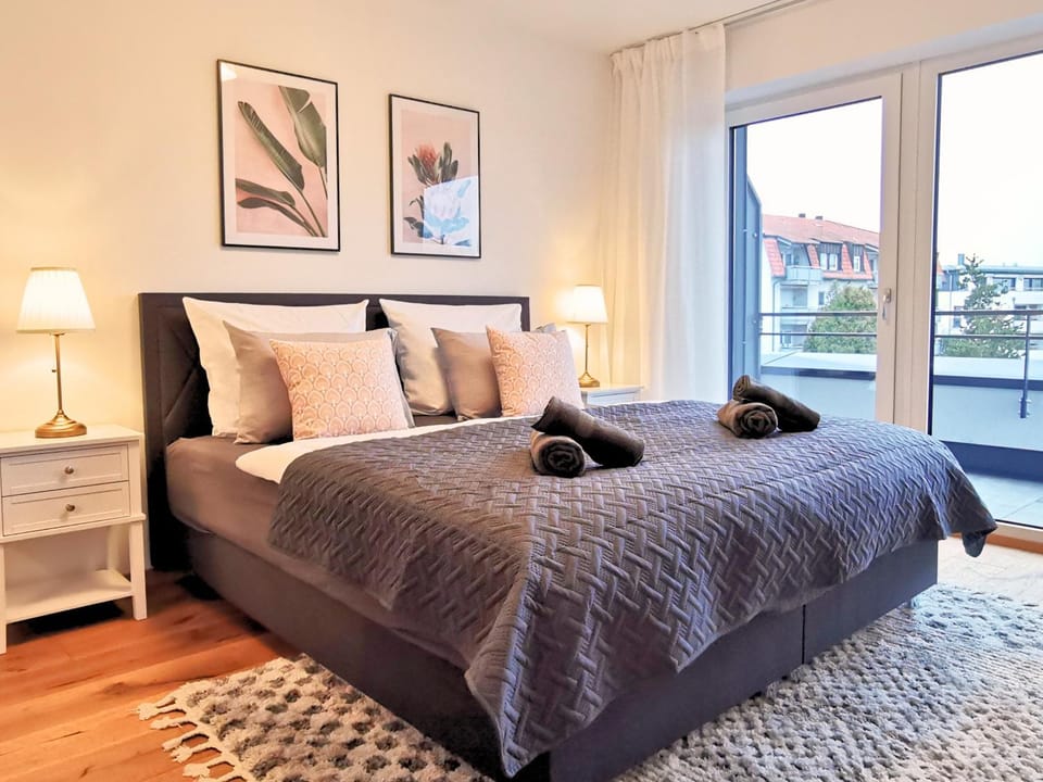 Bed, View (from property/room), Bedroom, towels