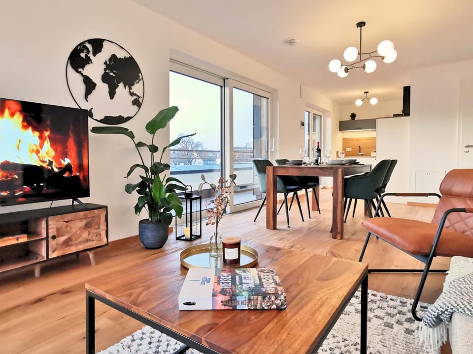 TV and multimedia, Living room, Dining area