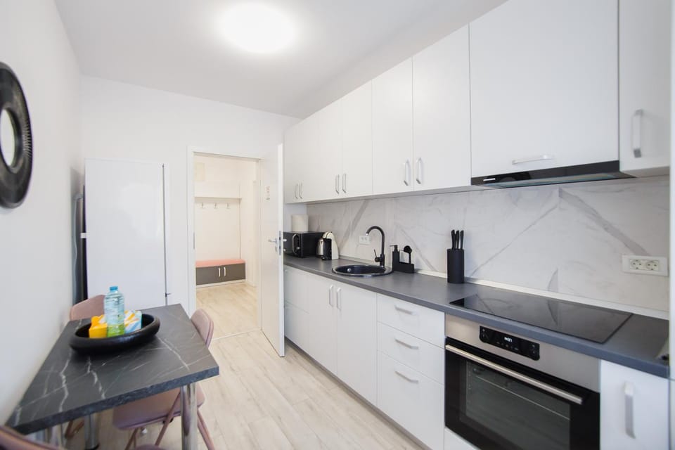 Coffee/tea facilities, Kitchen or kitchenette, Seating area, minibar, pet friendly