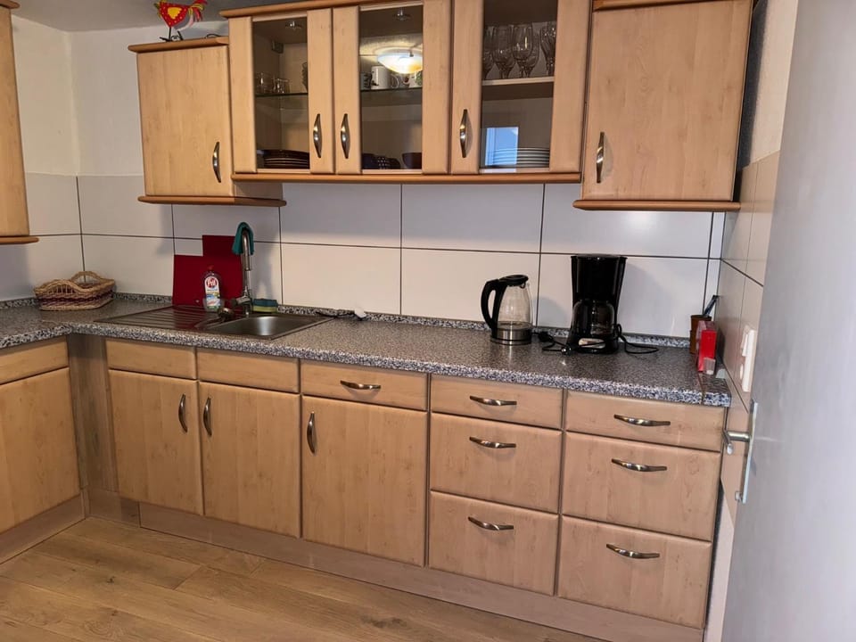 Kitchen or kitchenette, Living room