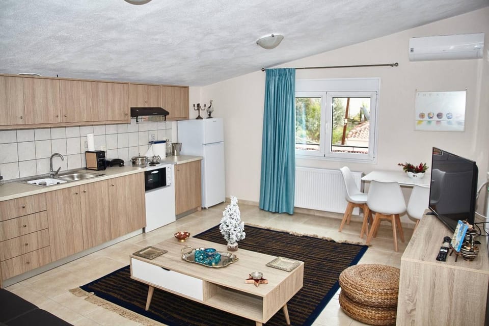 IN THE SHADOW OF THE ROCKS Apartment in Kalabaka