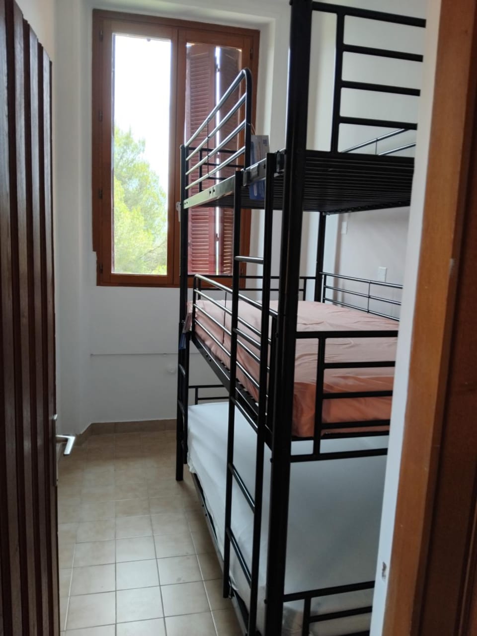 Bedroom, bunk bed
