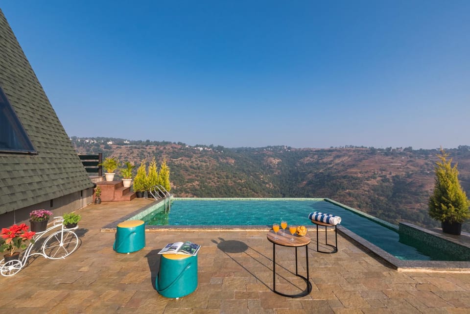 Pool view, Swimming pool, Swimming pool