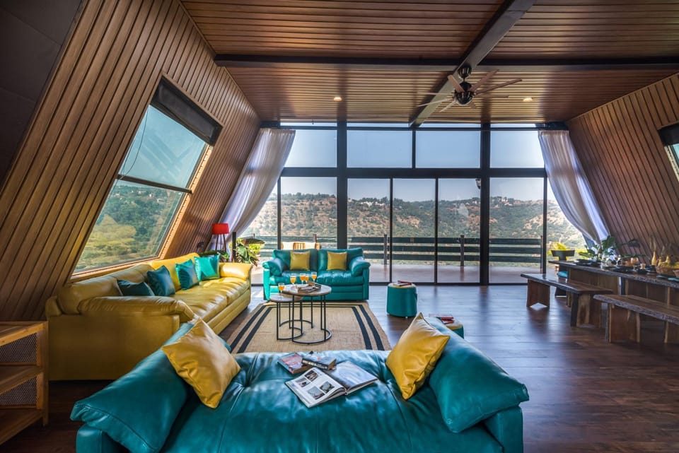 Living room, Mountain view