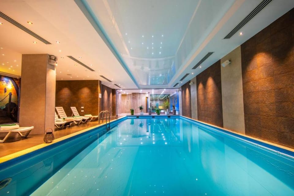 Pool view, Swimming pool