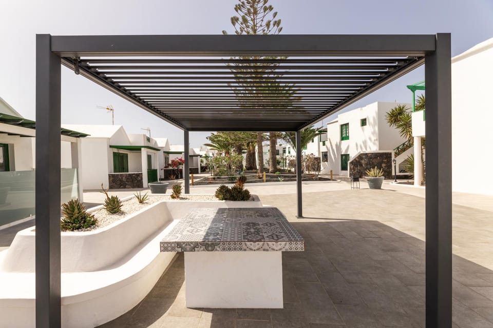 Home2Book Sunny Dream Apt Puerto del Carmen, Pool Apartment in Puerto del Carmen
