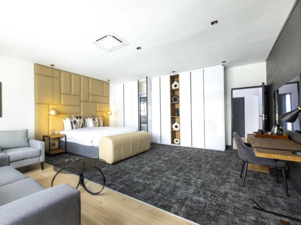 Photo of the whole room