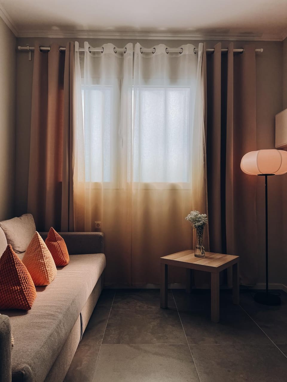 Living room, Photo of the whole room, Seating area