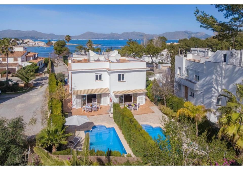 Bird's eye view, Mountain view, Sea view