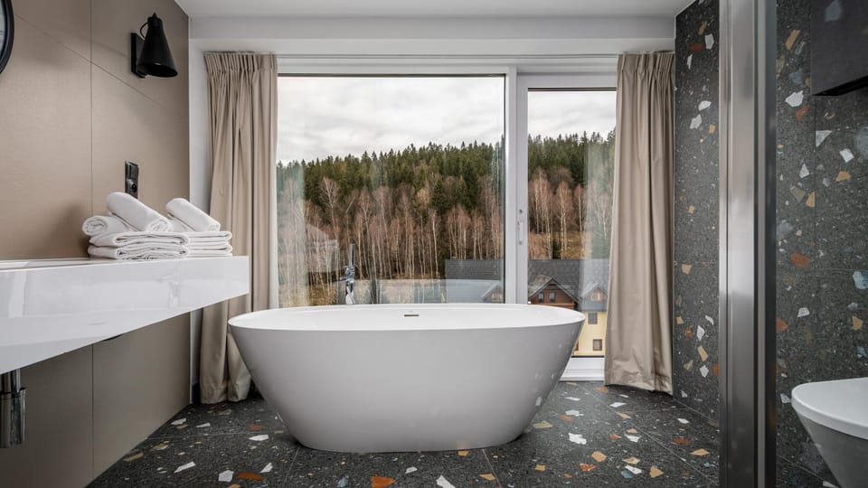 Bathroom, Bath