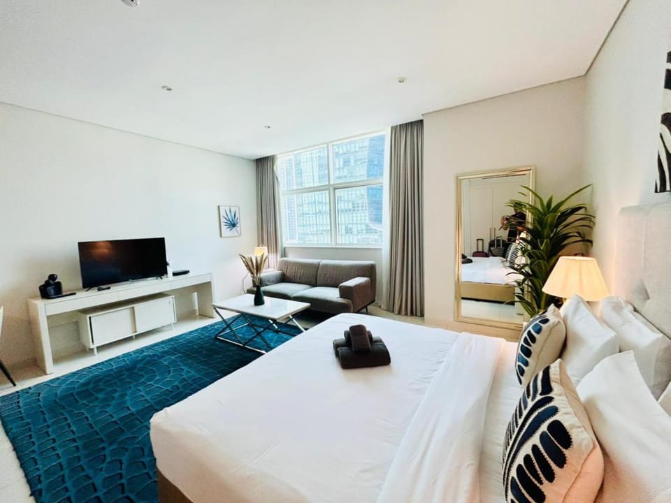 SUNRISE HOMES - Large Spacious Studio in Business Bay Apartment in Dubai
