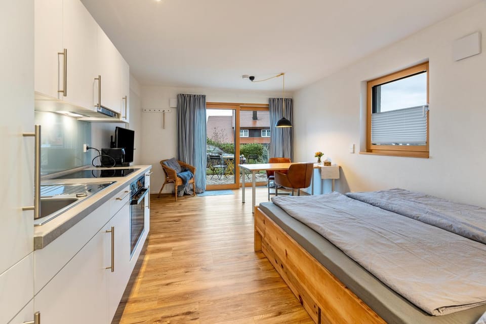 Property building, Kitchen or kitchenette, Living room