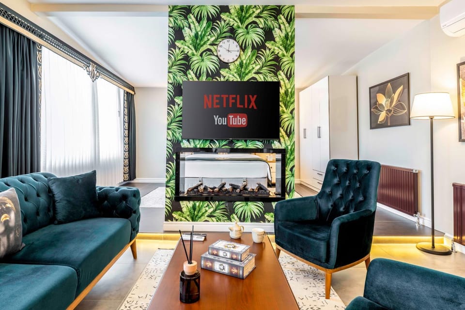 TV and multimedia, Living room, Seating area
