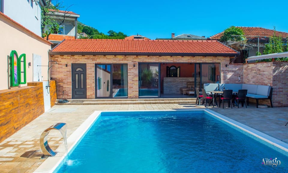 Property building, Patio, Swimming pool