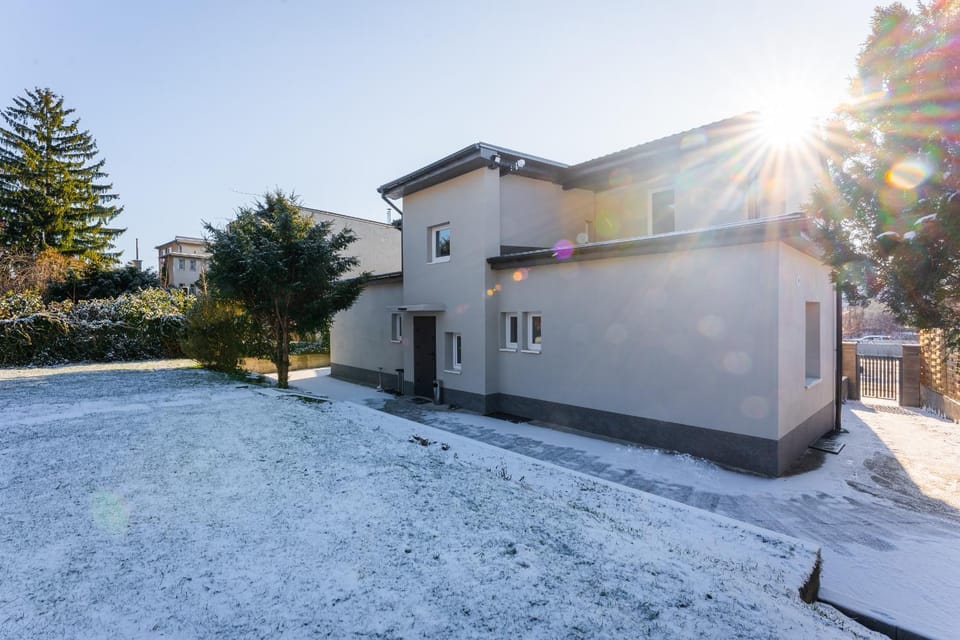 Property building, Day, Winter