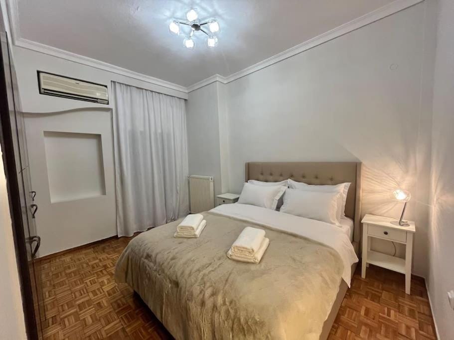 Bed, Bedroom, air conditioner